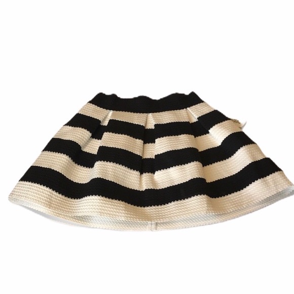 Forever 21 Dresses & Skirts - Black and Cream Stripe Forever 21 Short Skirt M